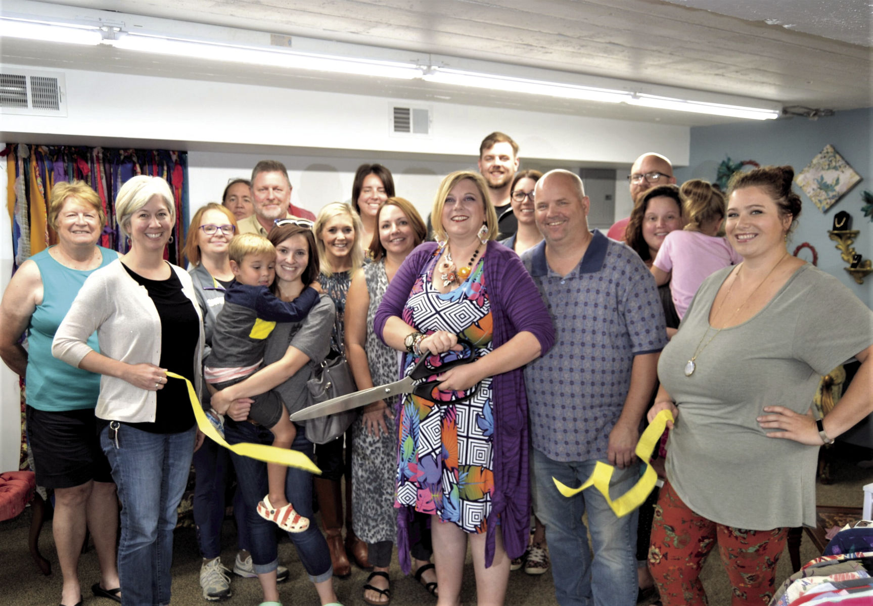 North Branch Chamber welcomes Confidence Clothes Boutique